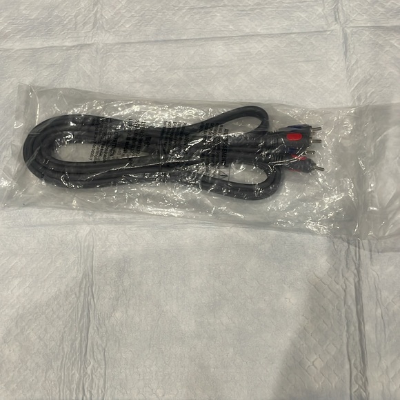 Video Cable Connectors. 6 Feet, Red, Blue & Green Connectors. - Picture 3 of 10